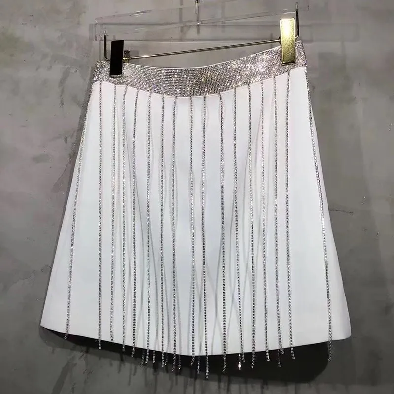 TWOTWINSTYLE Женская юбка в стиле пэчворк с тяжелыми бриллиантами и кисточками, черные мини юбки с высокой талией, женская модная Корейская Весенняя коллекция - Цвет: white
