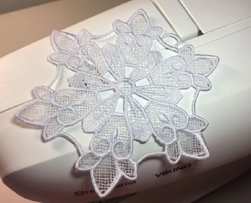 lace embroidery 2