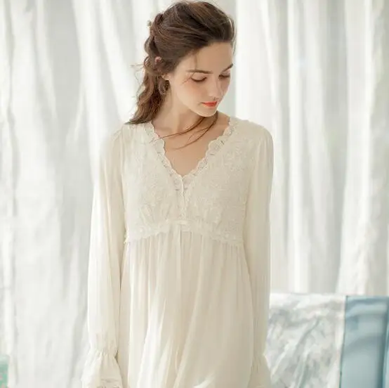 

Noble Sleepwear Lace Dress Gown Elegant Nightgown Princess Dress Dress Vintage Lace Gown Bride Bridesmaid Nightgow High Quality