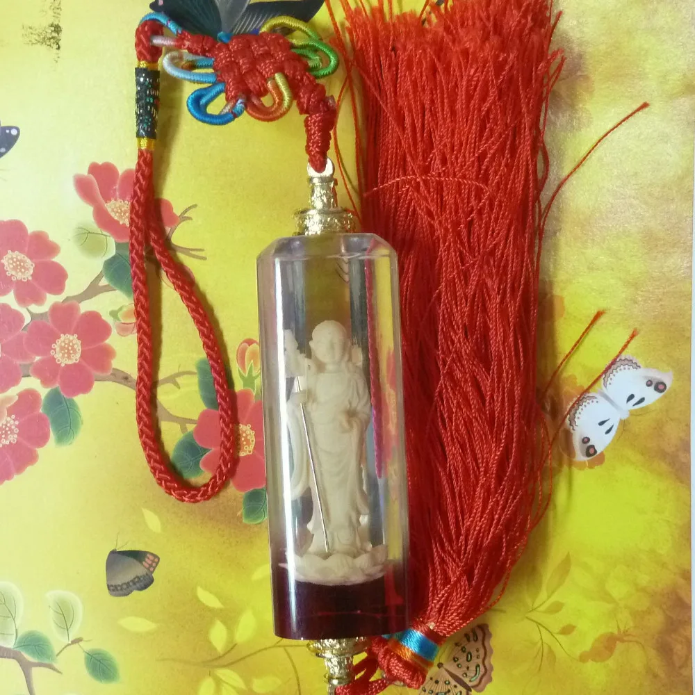

Natural transparent resin inlaid with Buddhas, automobile ornaments