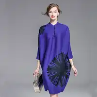 LANMREM 2019 High Quality New Fashion Button Decoration Print Female's Half Sleeve Batwing Type Pleated Dress Vestido YE763