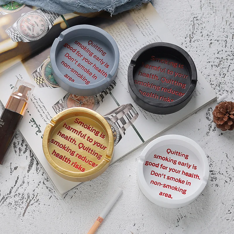 

Creative round resin ashtray living room coffee table car personality English decorative ornaments ashtray