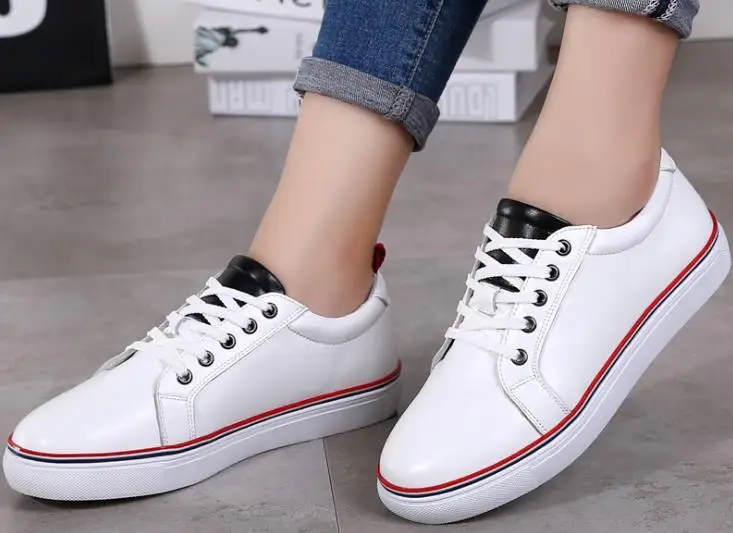 

New high-heeled shoes, thick with a single shoe buckle shallow mouth thick waterproof platform versatile