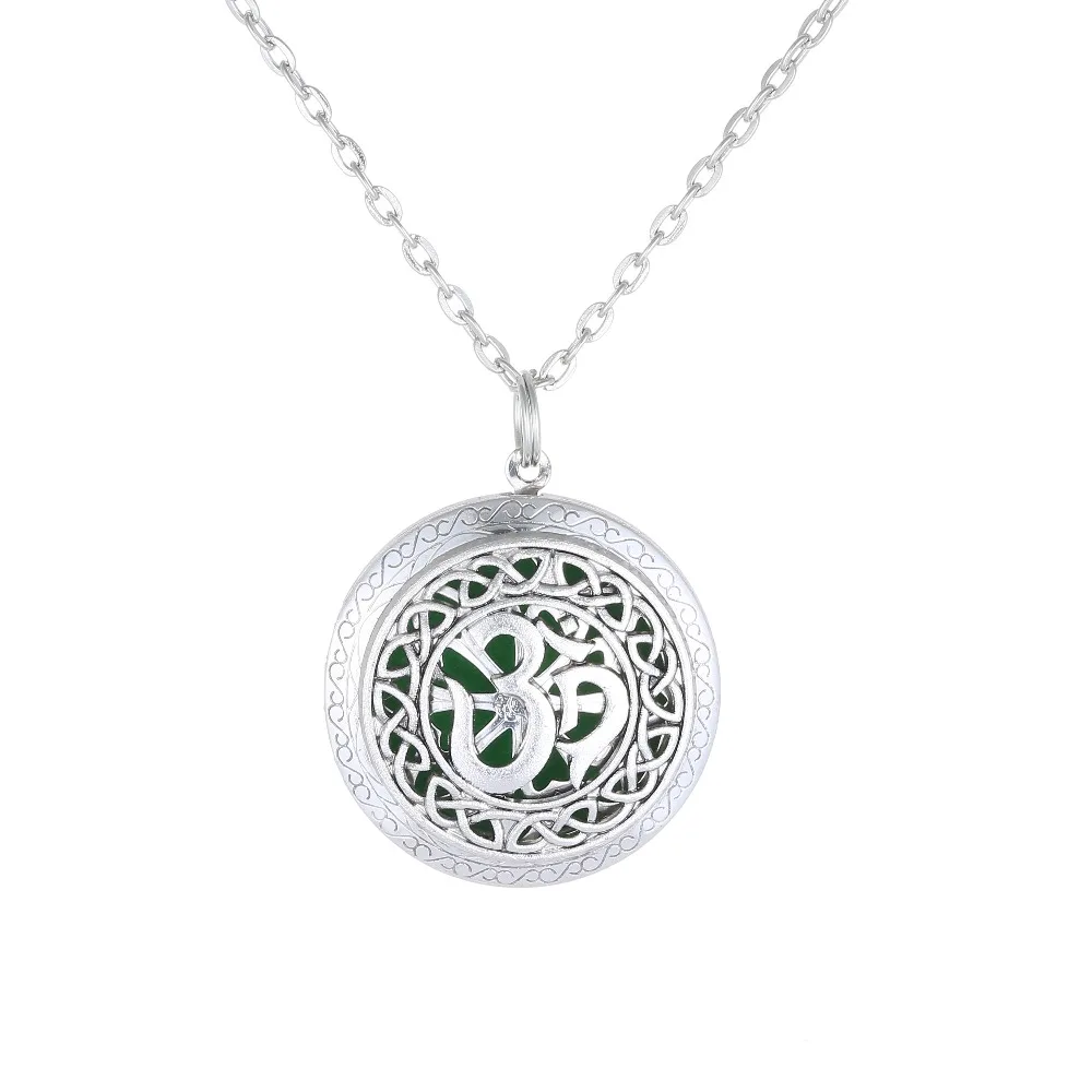 

1pcs Vintage 3D Pattern Carved Aromatherapy Essential Oil Diffuser Necklace For Sweater Necklace Christmas Gift