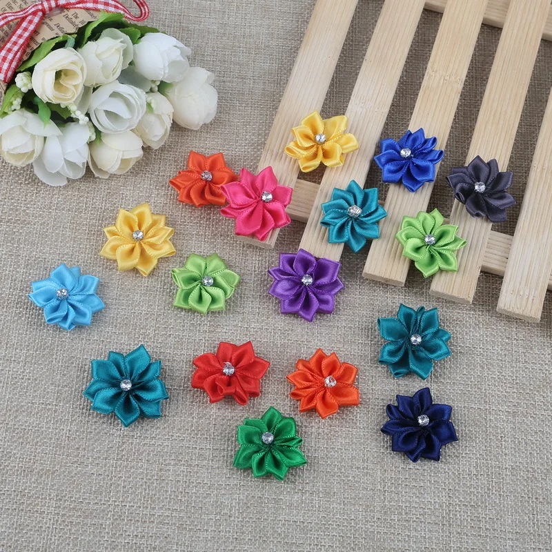 

25Pcs Random Mixed Color Handmade Small Fabric Satin Flower with Rhinestone Appliques Sewing Wedding Garment Accessories Flowers
