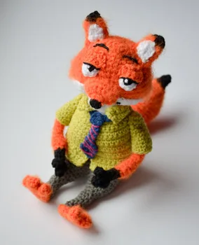 

crochet armigurumi rattle toy fox model number 94