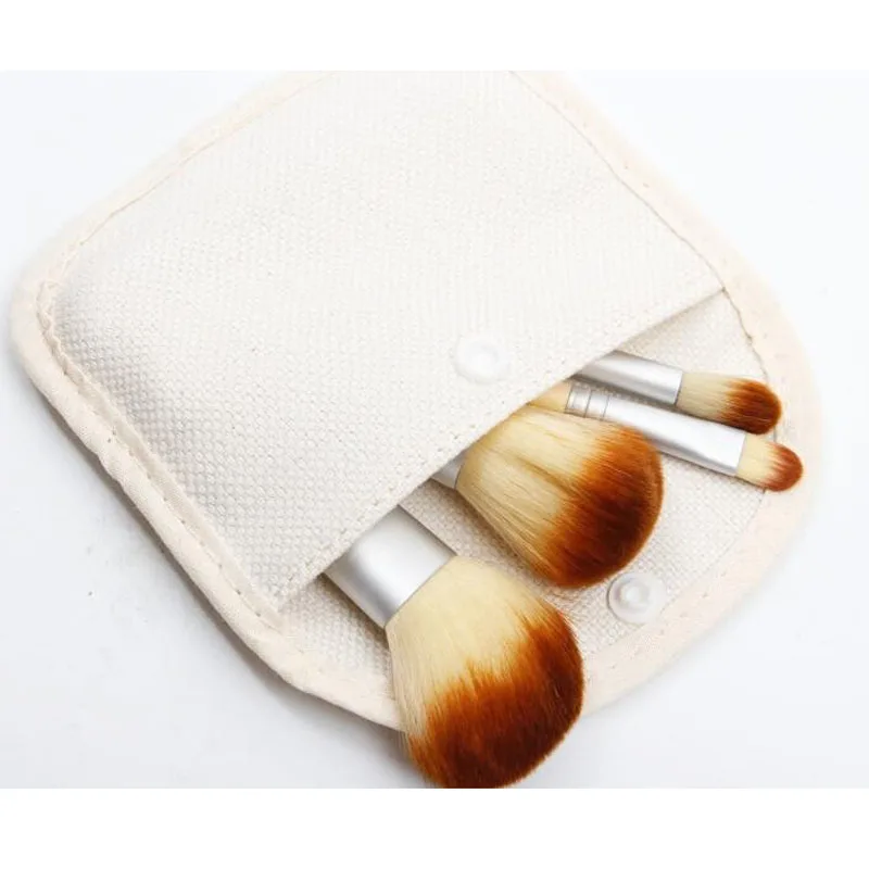 AddFavor 4 Pcs مسحوق استحى ظلال العيون فرش كفاف فرشاة للمكياج مجموعة الخيزران المخفي المكياج مجموعة فرش حالة الجمال أساسيات