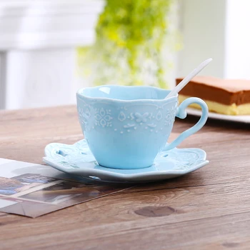 

Europe Bone China Coffee Cup Saucer Spoon Set 200ml Luxury Ceramic Mug Porcelain Tea Cup Tray Cafe Party Drinkware Gift