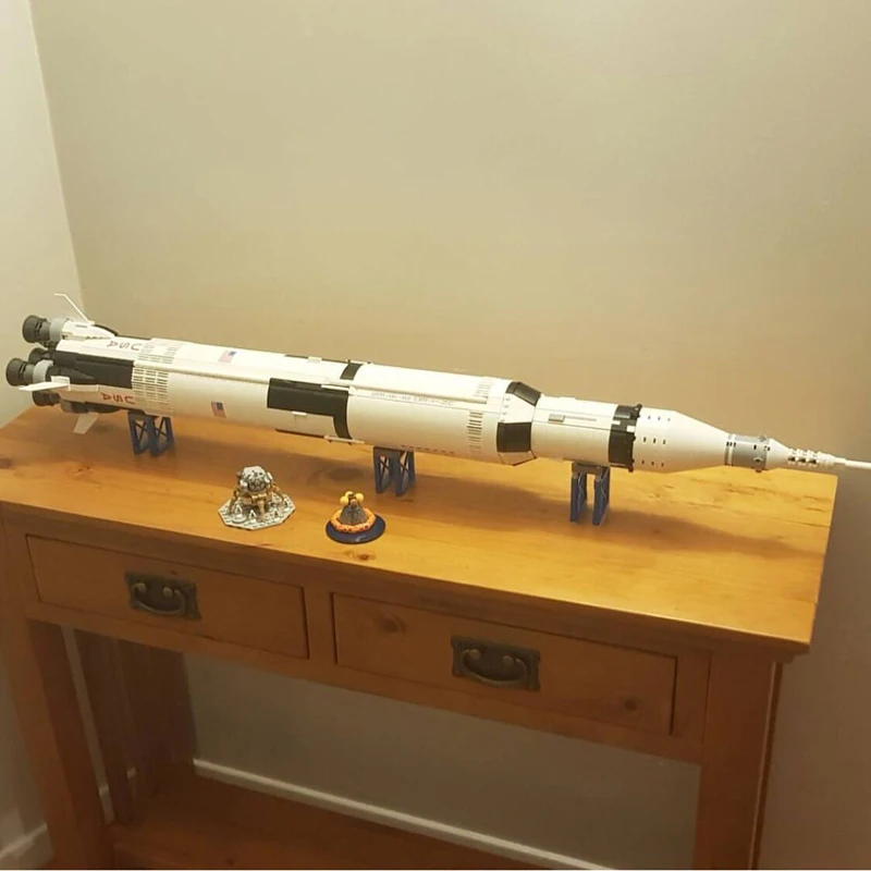 

Lepin 37003 1969PCS The Apollo Saturn V Launch Vehicle Sets Compatible 21309 Model Building Kits Blocks Bricks Toys For Children
