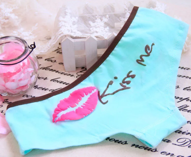 Charming Sexy Red Lips Women Briefs Comfortable Ladies Underwear Cotton Panties Tanga Low Waist Triangle for Female 14