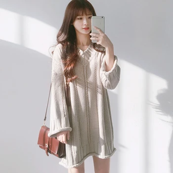 

2017 new Korean version of V-neck loose long-sleeved twist sweater dress