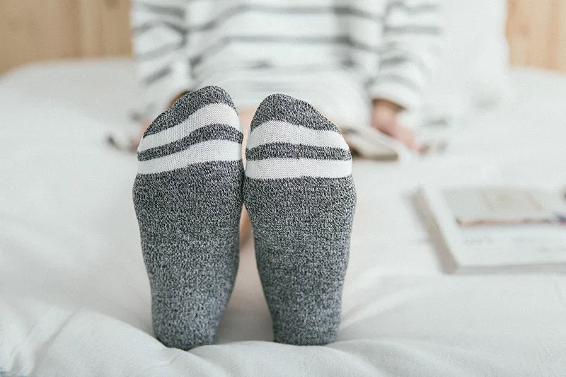

10 pairs of fashionable Korean cotton socks in 2019