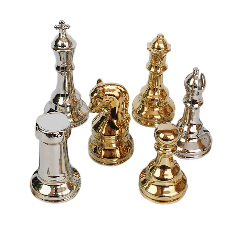 

6 pieces Golden and Silver Color Ceramic Chesses Europe Decoration Art Toy Model Birthday Gift Chess