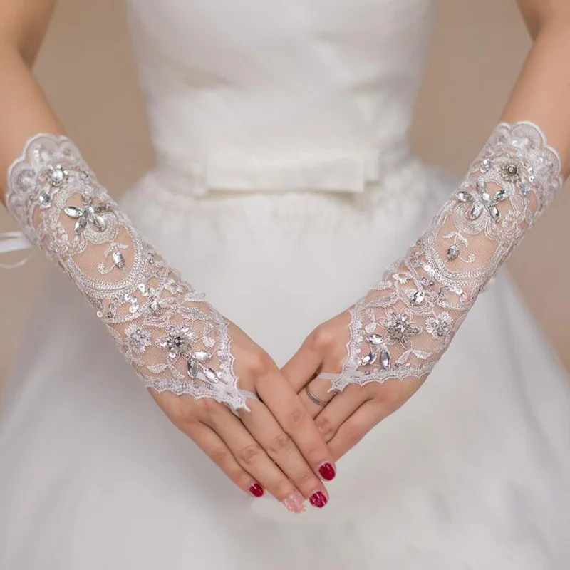 

New Arrival Hand Sewn Fingerless Short Gloves Women Lace Gloves S18