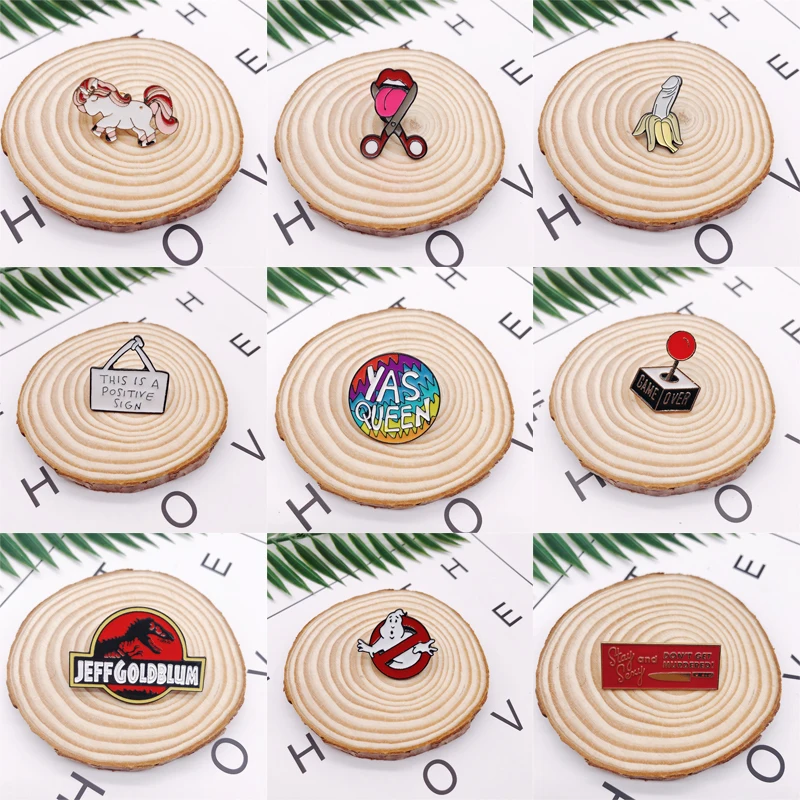 

Cartoon Animal Horse Dinosaur Enamel Brooch Banana Scissors Game Over Geometry Dialog Round Alloy Badge Shirt Bag Pin Jewelry