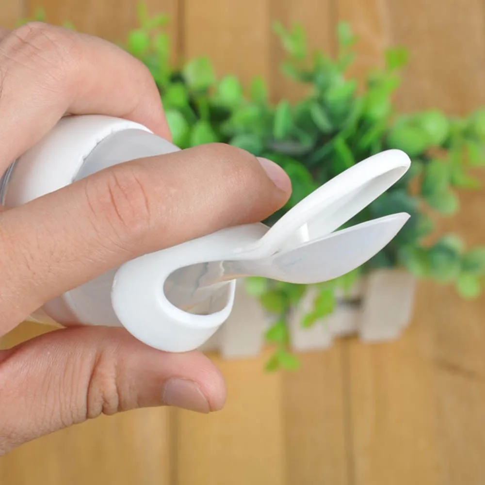 Silicone-Baby-Feeding-Bottle-With-Spoon-Food-Supplement-Rice-Cereal-Bottle-Baby-Squeeze-Spoon-Silica-Gel-Spoon-BB0065 (10)