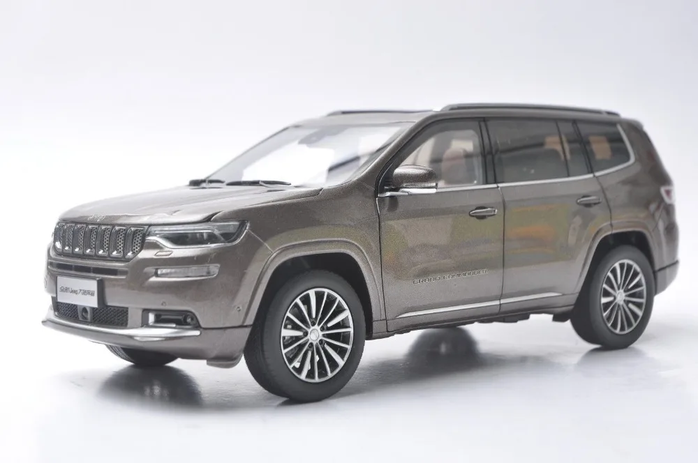 1:18 литья под давлением модель для Jeep Grand Commander 2018 коричневый внедорожник сплава игрушечный автомобиль миниатюрный коллекция подарок