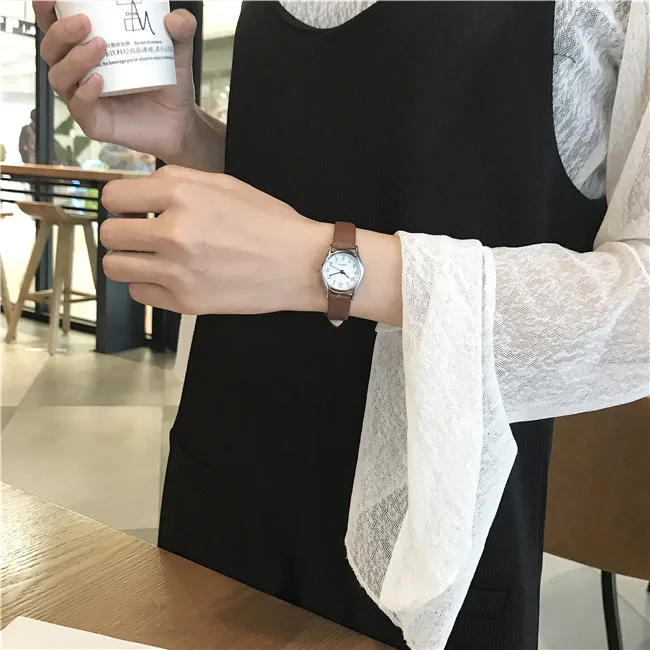 Женские часы с маленьким циферблатом, в Корейском стиле, повседневные кварцевые женские часы BGG, Брендовые женские Ретро наручные часы с кожаным ремешком