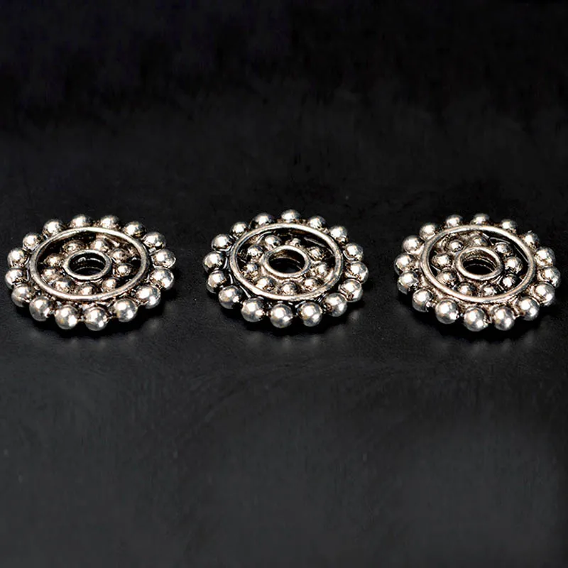 

100 pieces Tibetan Silver Daisy Snowflake Spacer Beads
