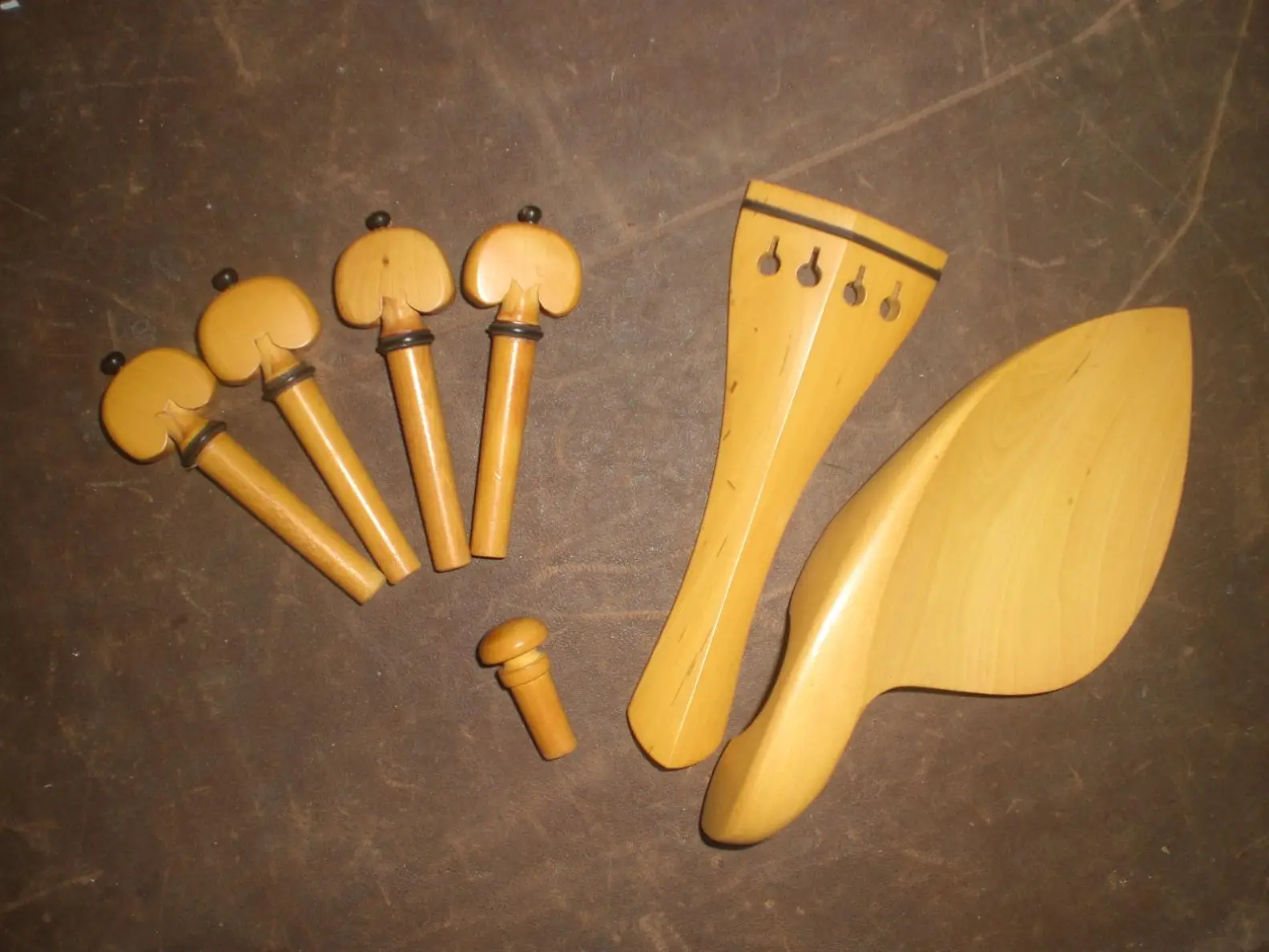 

4 Sets Quality 4/4 BOXWOOD Violin parts including Chin rest tail piece & pegs end pins