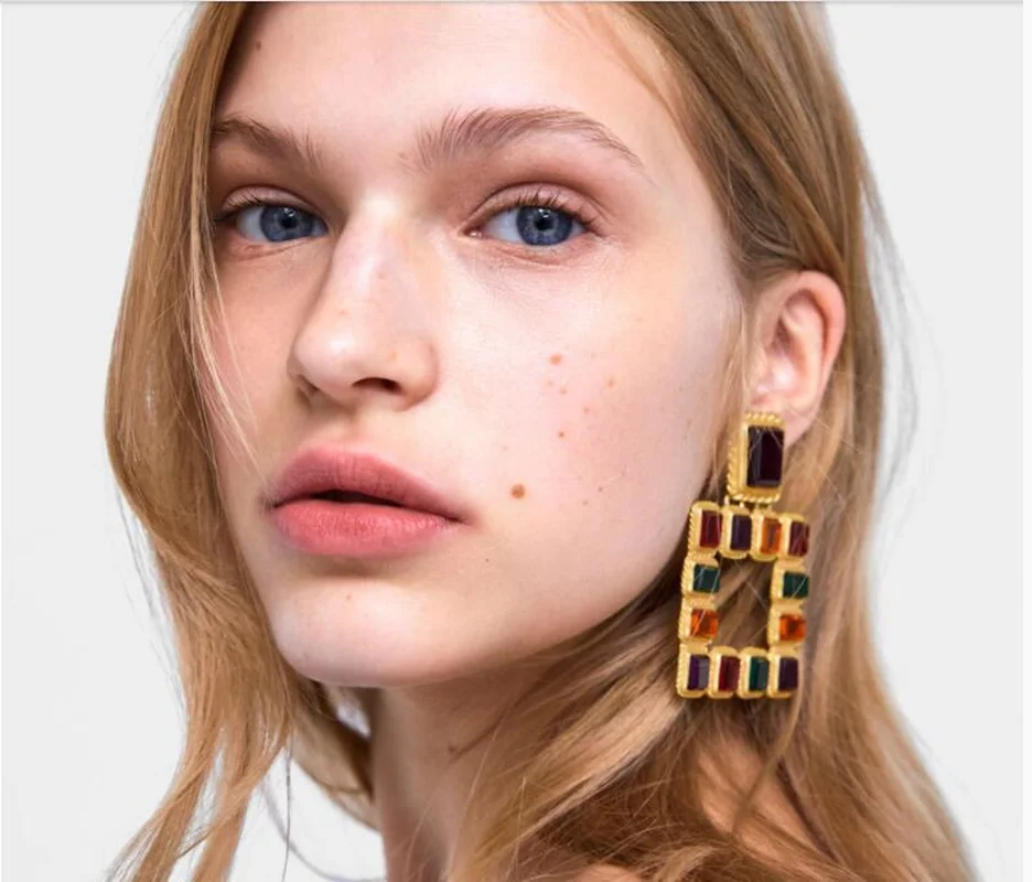 

New Personality Popular for the woemn Earrings Fashion Geometric Elements Colour-impact Alloy Texture Ear Nails