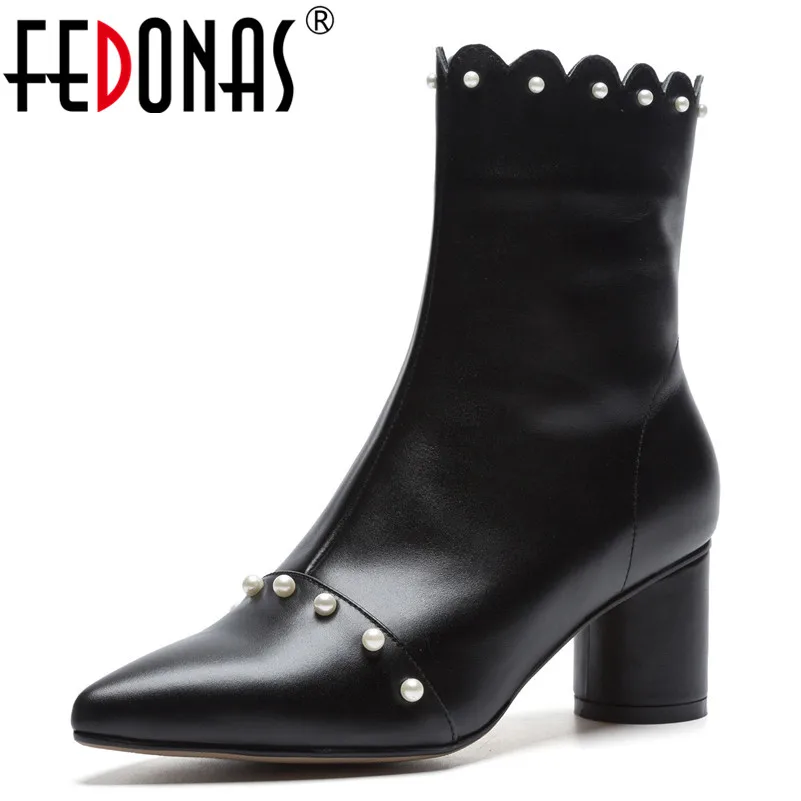 

FEDONAS 2019 Cow Leather Rivets Pointed Toe Zipper Fashion Black High Heels Warm Ankle Boots Elegant Wedding Party Shoes Woman