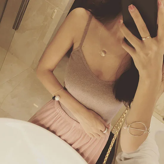 Secret Sale Top Fashion Dig Underwear 2017 Fashion Design Female Retro Vest Pure Color Cotton Ladies U-neck Collar Camisole