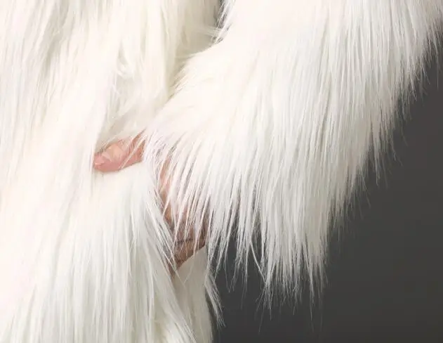 Женское пальто из искусственного меха элегантное теплое с длинными рукавами