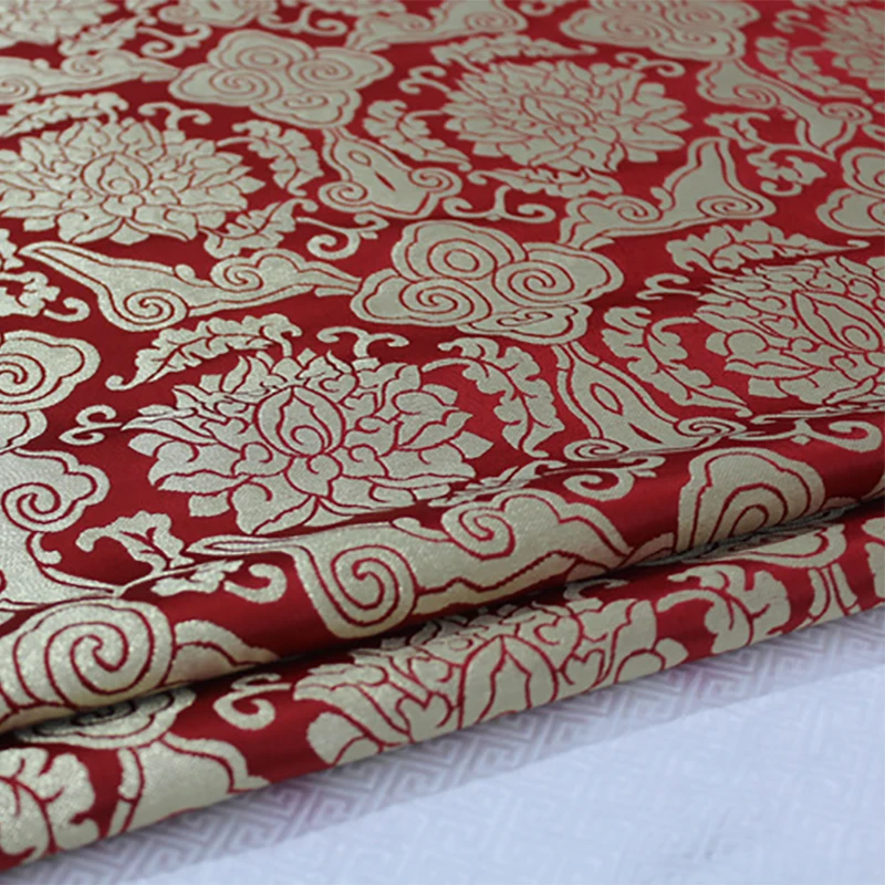 

HLQON 75cm width brocade yarn dyed red fabric for felt patchwork tissue telas bed sheet cheongsam dress children cloth coat