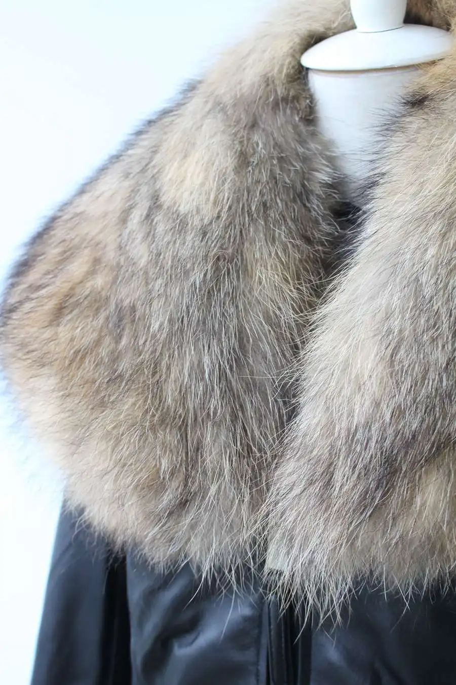 genuine sheepskin leather jacket with real big raccoon fur collar (6)