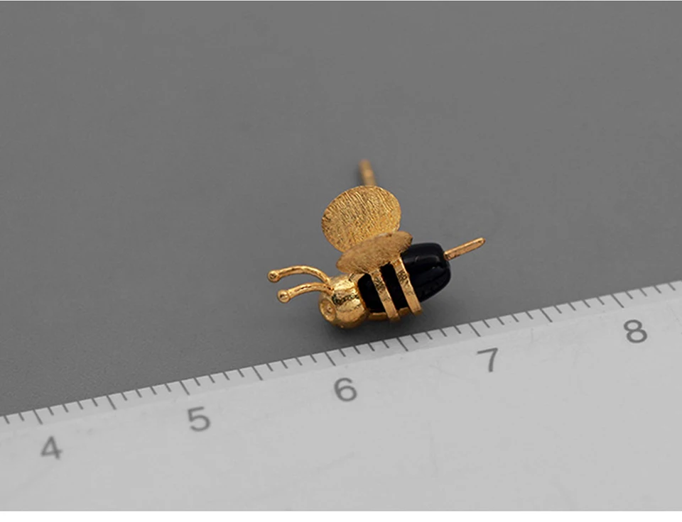 LFJA0079-Bee-and-Dripping-Honey-Asymmetric_08
