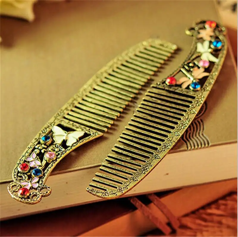 

1PC Gift Alloy Crystal Flower Combs Styling Tangle Hair Brush Vintage Retro Butterfly Dragonfly Combs For Women Hot Sale