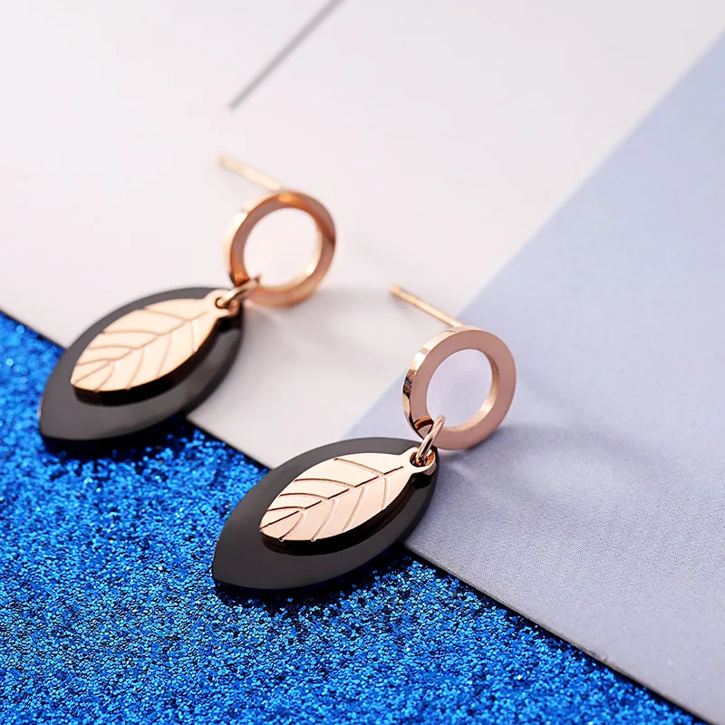 

2018 Simple Feather Earring Small Leaf Stud Earrings for Women Punk Cool Stainless Steel Earrings Fashion Jewelry brincos