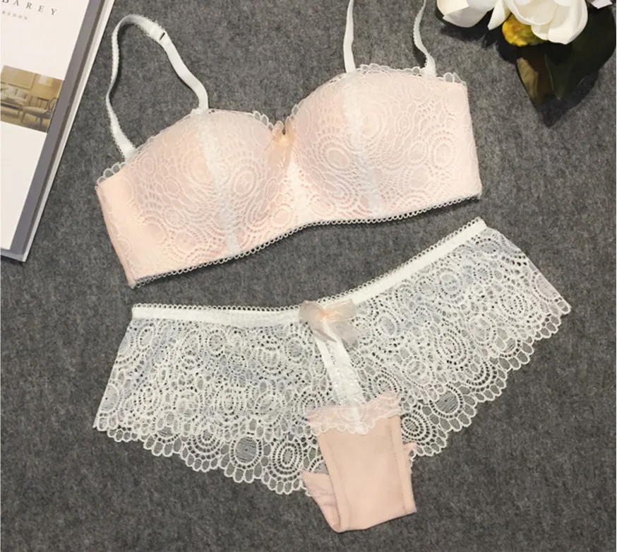 Комплект женского кружевного нижнего белья с чашками пуш ап|set art|underwear testunderwear set |