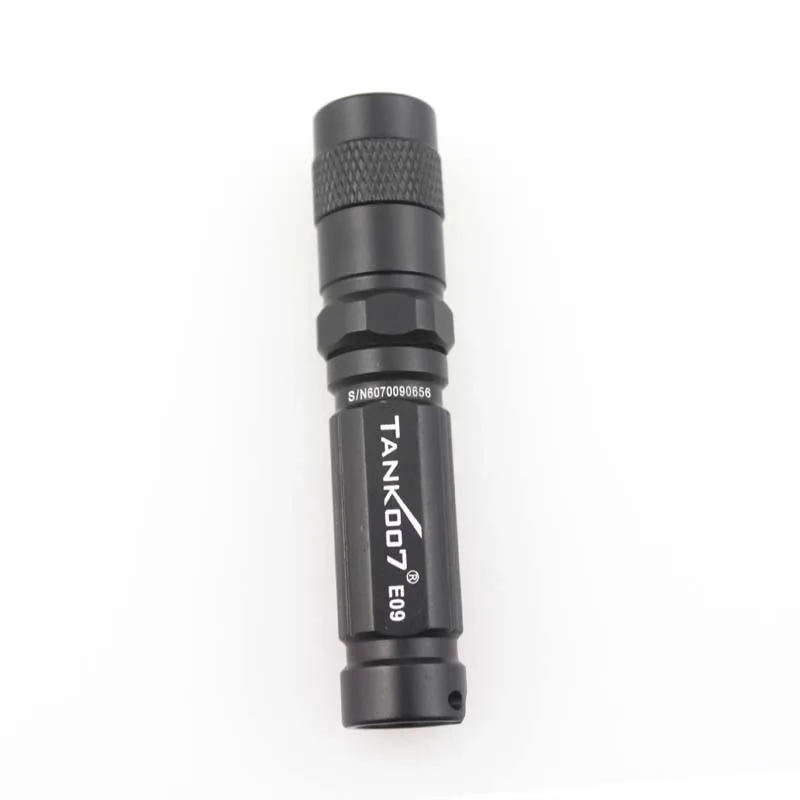 TANK007 E09 CREE XP-E R3 120LM 3-режимный светодиодный мини-фонарик Фонарь(1 х ААА