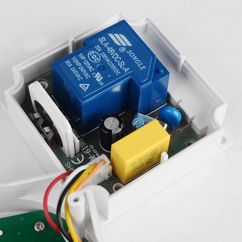 Saída do Interruptor, Tensão 220V, Destacável, Tipo