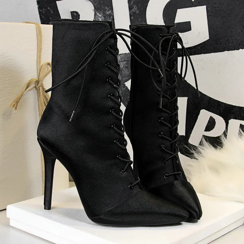 ankle length boots for ladies