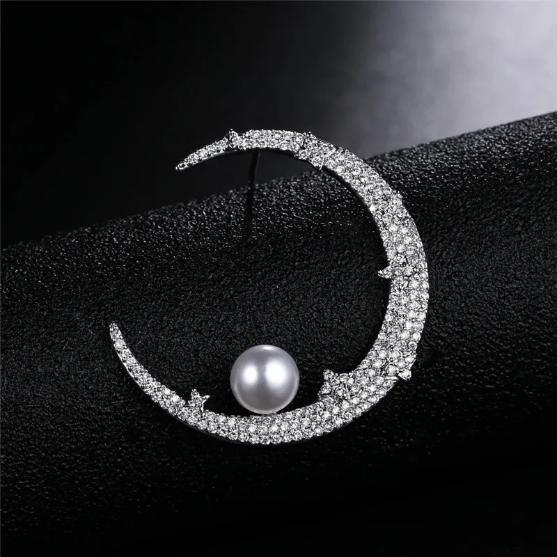 

ZEF 925 Sterling Silver Stud Earrings, sleek and simple single moon pearl elegant temperament,simple ladies jewelry.