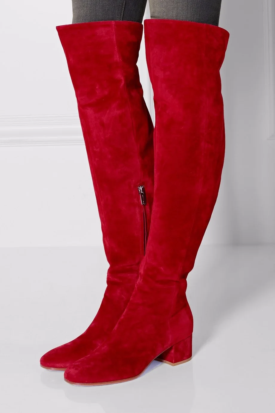 Пикантные красные замшевые сапоги выше колена; женские модные обтягивающие высокие сапоги с круглым носком на толстом каблуке; зимние высокие сапоги на плоской подошве