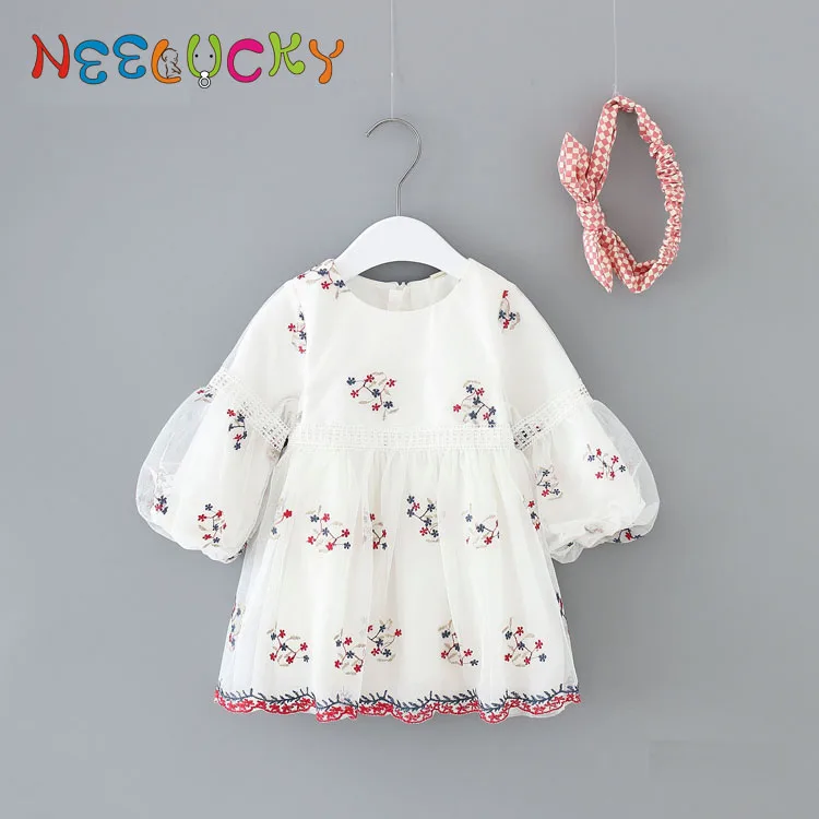 Baby girl dress children's clothing 2018 autumn and winter new girls dress children's bubble sleeves autumn and winter princess