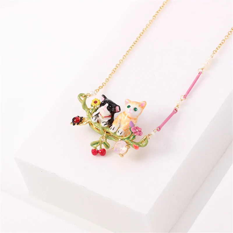 

Warmhome Trendy Jewelry Enamel Glaze Copper Fashion Animal Series Black Yellow Cat For Women Necklace