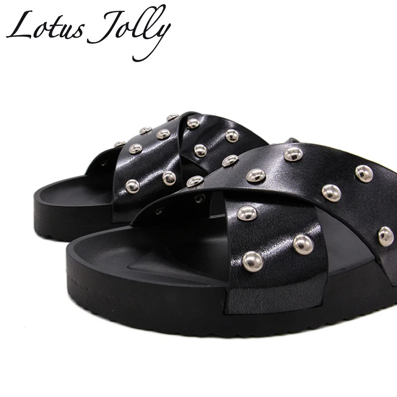 Summer Women Rivet Slides 2018 Fashion Platform Slippers Women Shoes Gold Rivet Flip Flops 