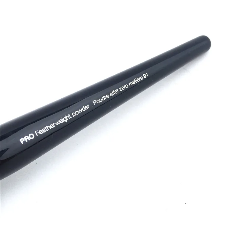 Sephora PRO Featherweight Powder Brush #91 _ 4