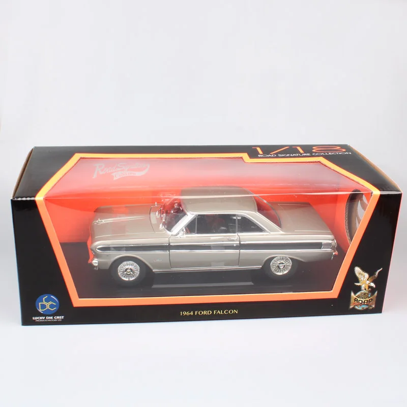 1:18 Масштаб классический ретро дорожный знак 1964 FORD FALCON Sprint hardtop Diecasts& Toy Vehicles модели автомобилей Коллекция игрушек для мальчиков