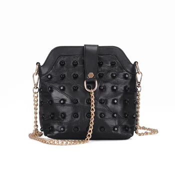 

072518 new hot yesetn female small rivet shoulder bag