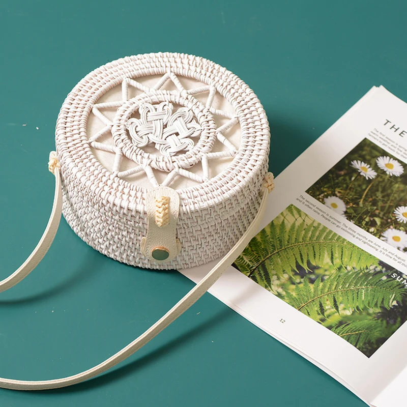

Summer Round Rattan Travel Bag Women's bags Boho Beach Bag Crossbody Waist Bag Straw Handmade Woven Circle Shoulder Handbag