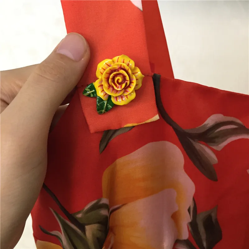 Сексуальное платье с цветочным узором для женщин, высококачественное платье на тонких бретелях, офисные женские модные вечерние платья с круглым вырезом, белые платья для женщин