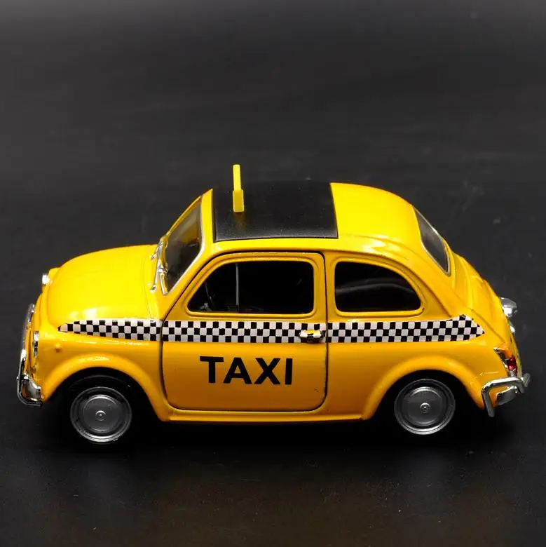 1:36 Масштаб высокая имитация сплава Модель автомобиля Fiat 500 такси вытяните назад