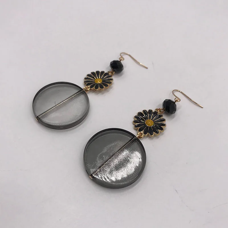 

Kara&Kale Boho Fashion Jewelry Black Transparent Resin Beads and Sun Flower Dangle Earings Vintage Gold Earrings For Women ED003