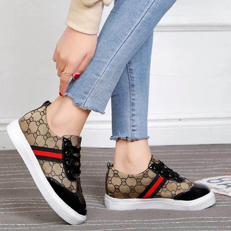 

2019 Spring Autumn Brand Designers Women Flats Shoes Fashion Round Toe Female Lace Up Loafer Leather Sneakers Casual Shoes 35-40